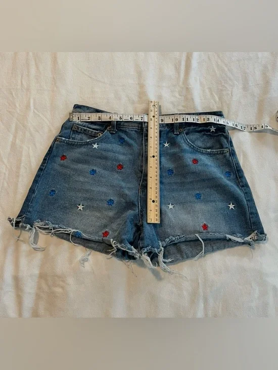 No Boundaries Blue Denim Shorts Red, White & Blue Star Embroidery SZ 9 EUC - Picture 5 of 9